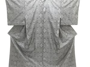 変わり亀甲に花模様織り出し本場泥大島紬着物